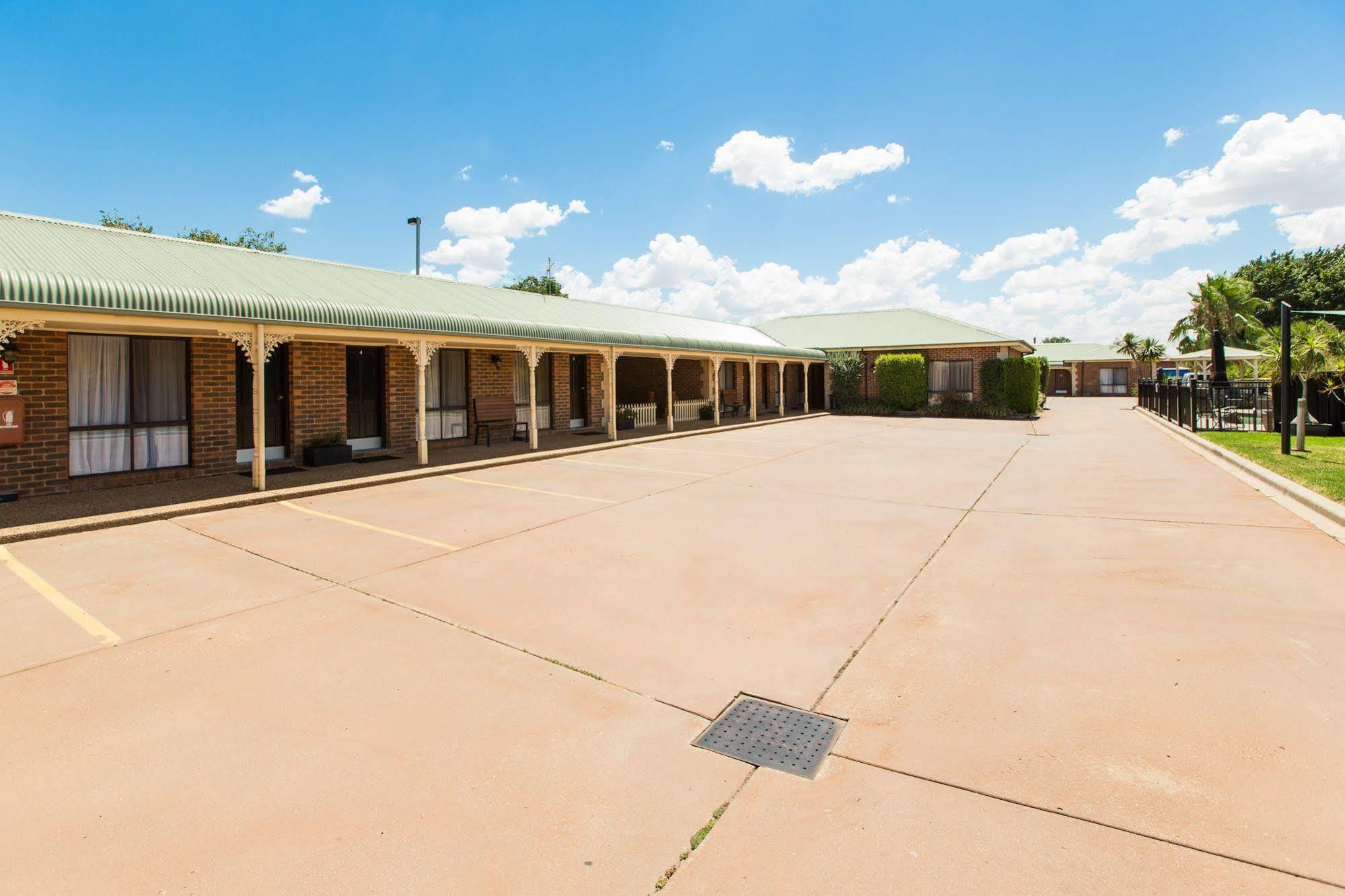 Lincoln cabaña Motor Inn Wagga Wagga Exterior foto